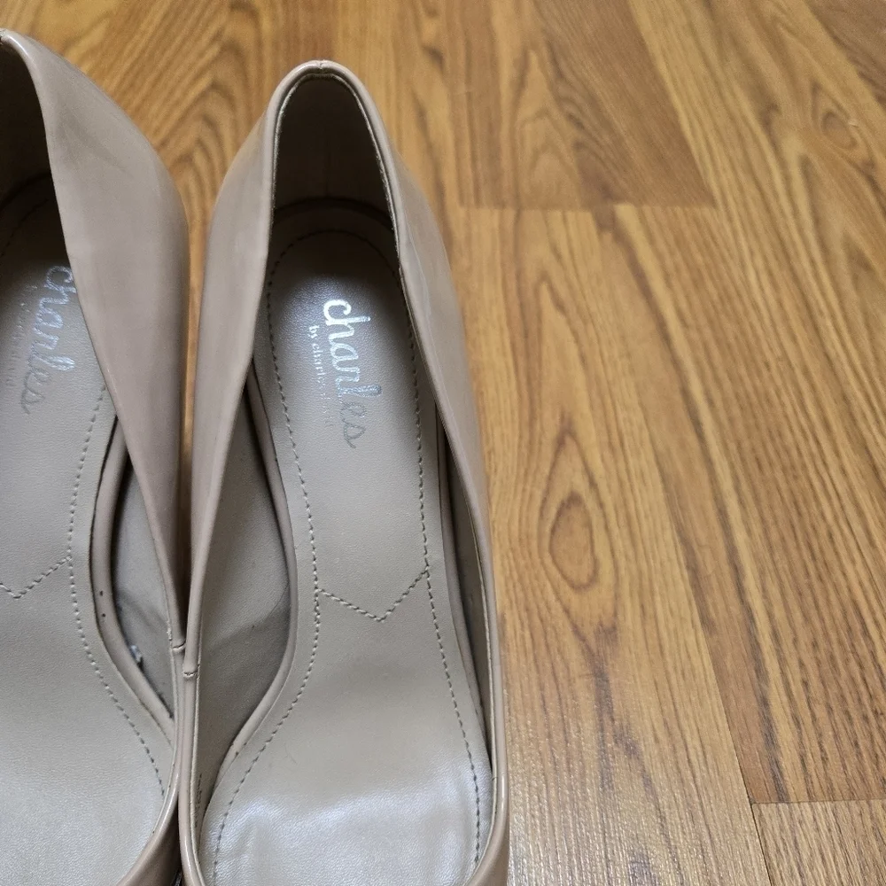 Charles by Charles David Nude Kitten Heel Pumps 8.5M Patent Work
